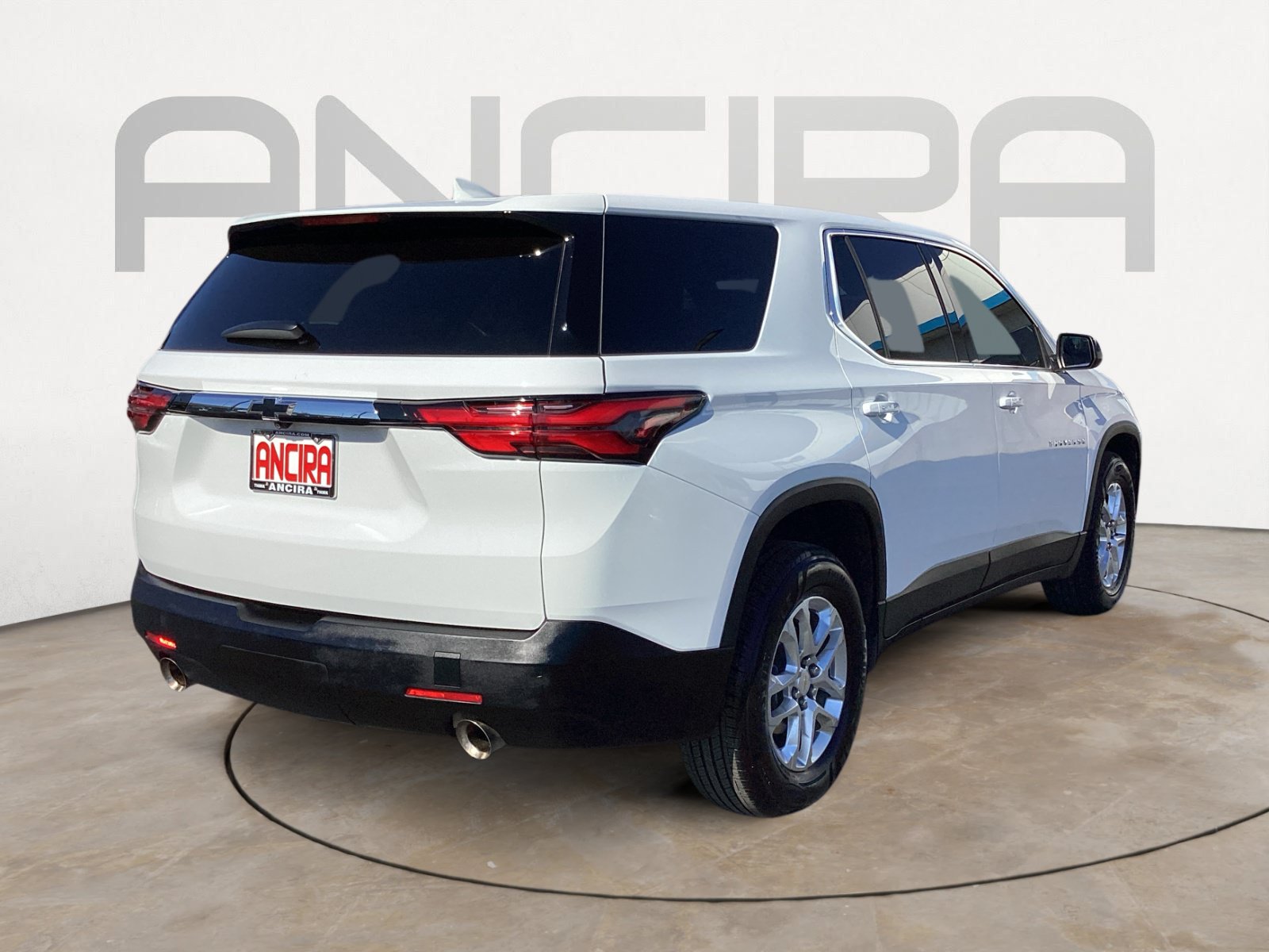 Used 2023 Chevrolet Traverse LS FWD image 14