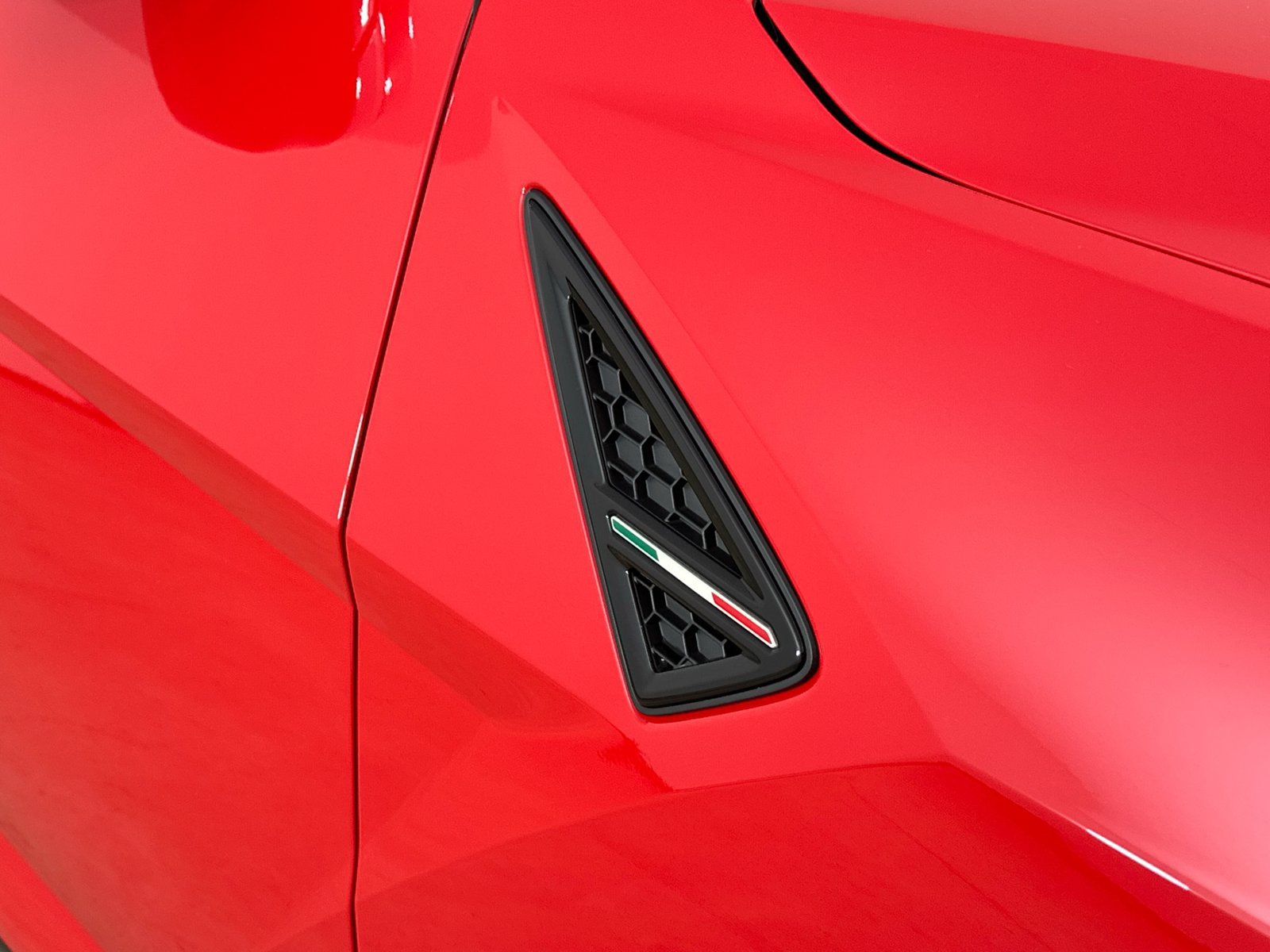 Used 2025 Lamborghini Urus S AWD/4WD image 9