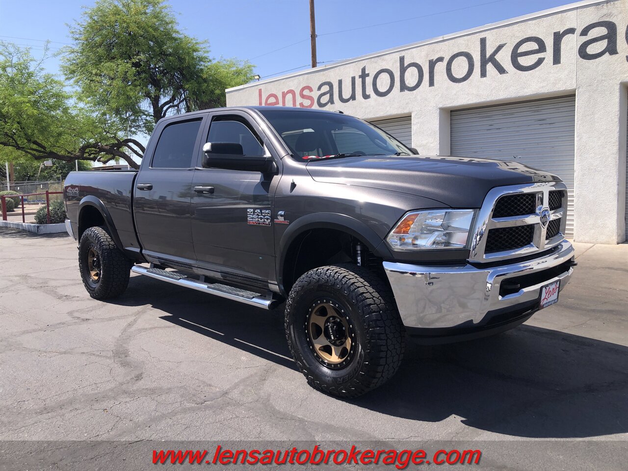 Used 2018 RAM 2500 Tradesman w/ Chrome Appearance Group image 3