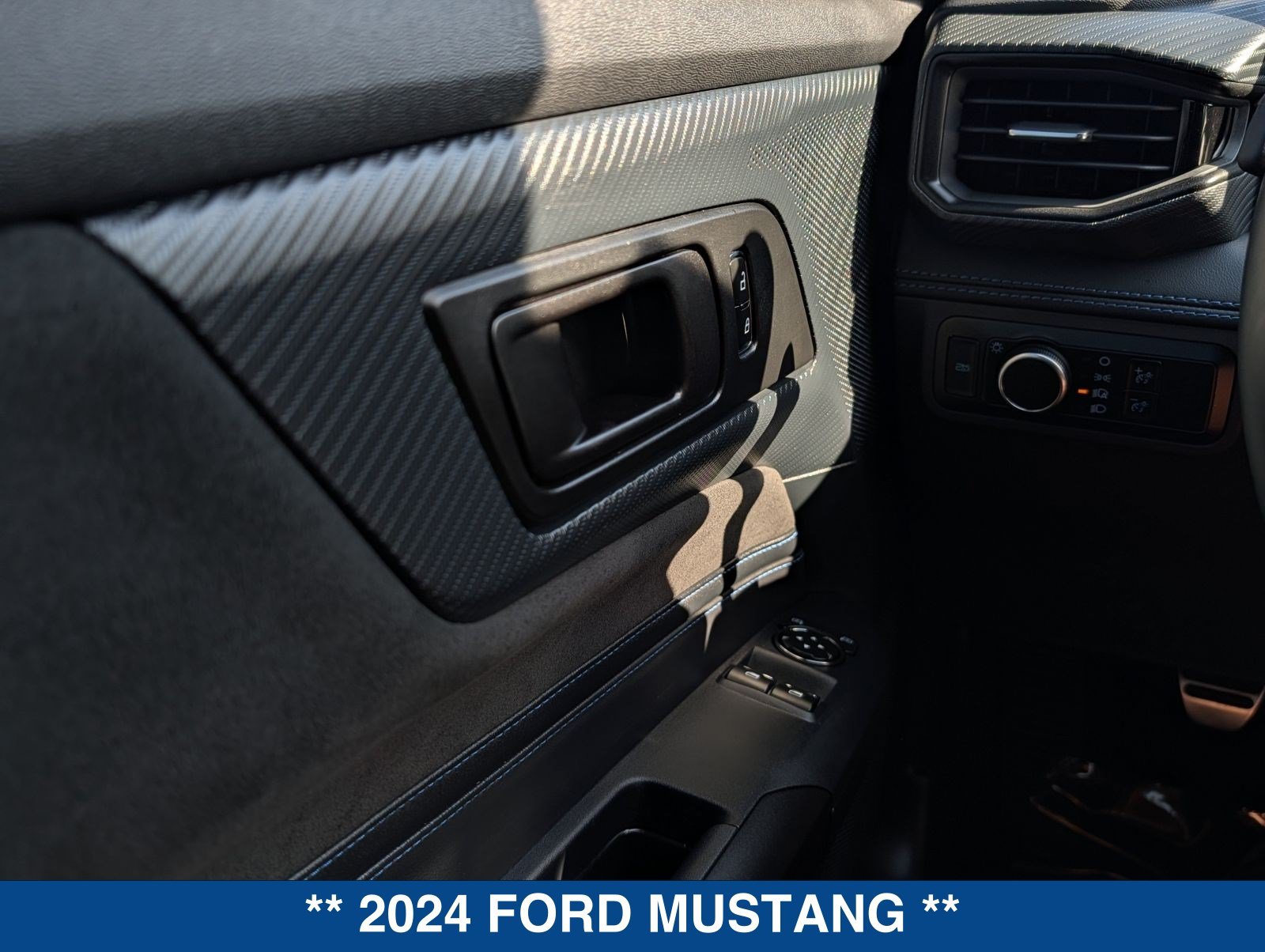 Used 2024 Ford Mustang Dark Horse RWD image 25