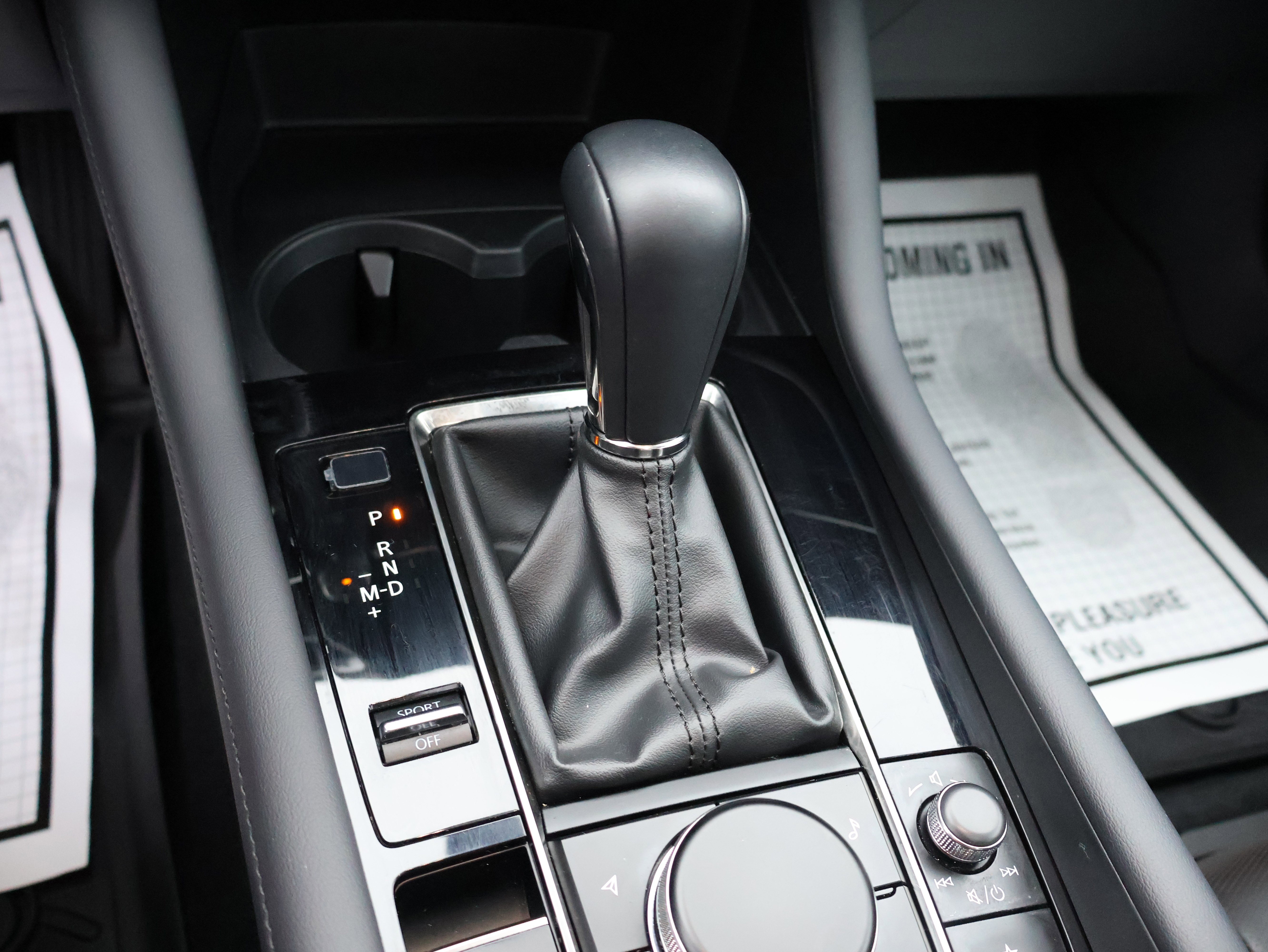 Used 2023 MAZDA MAZDA3 Hatchback w/ Appearance Package image 27