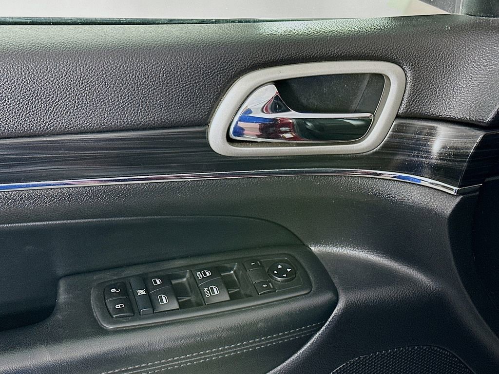 Certified 2021 Jeep Grand Cherokee Limited w/ Luxury Group II image 25