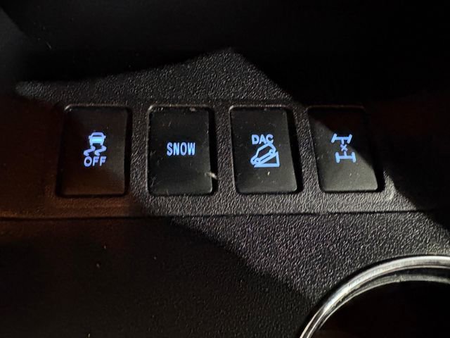 Used 2015 Toyota Highlander XLE image 14