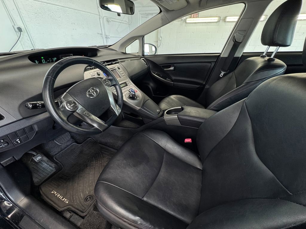 Used 2013 Toyota Prius Persona Series FWD image 14