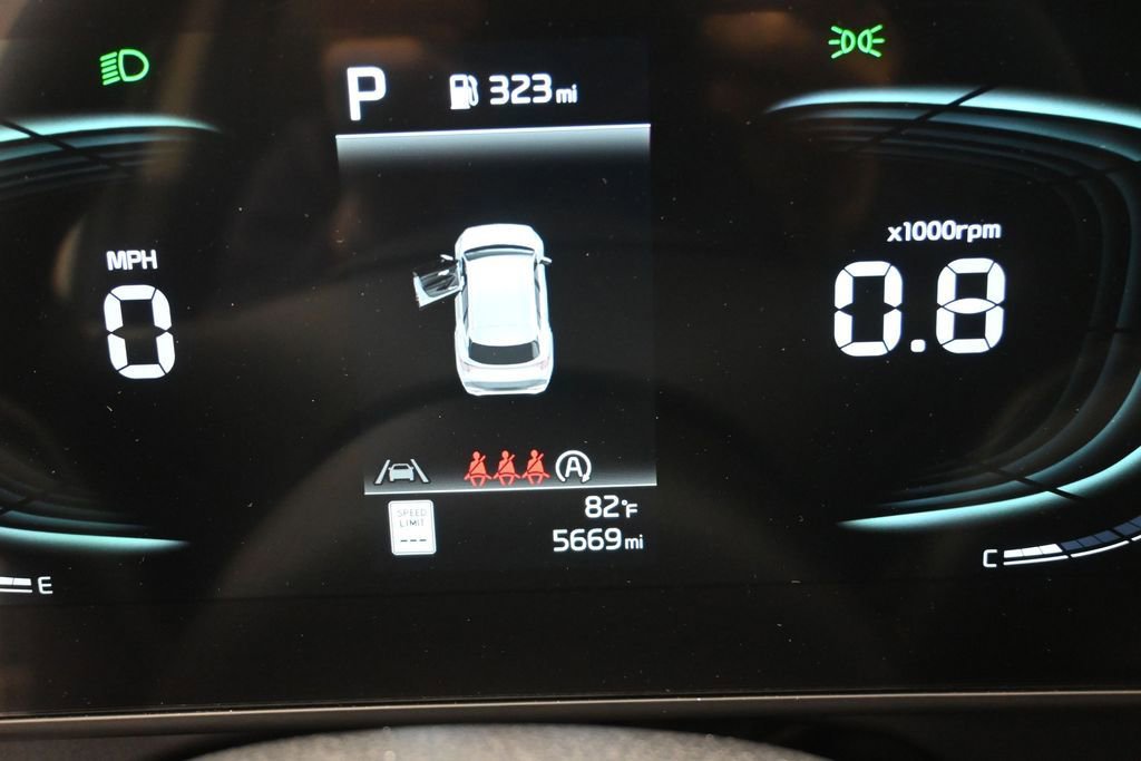 Used 2025 Kia Sportage EX FWD image 13