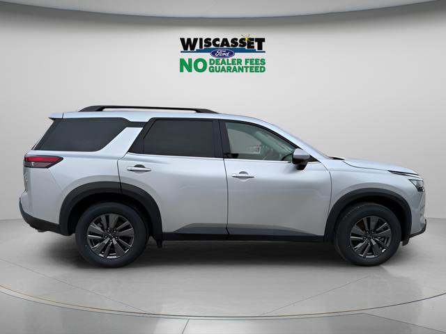 Used 2024 Nissan Pathfinder SV AWD/4WD image 6