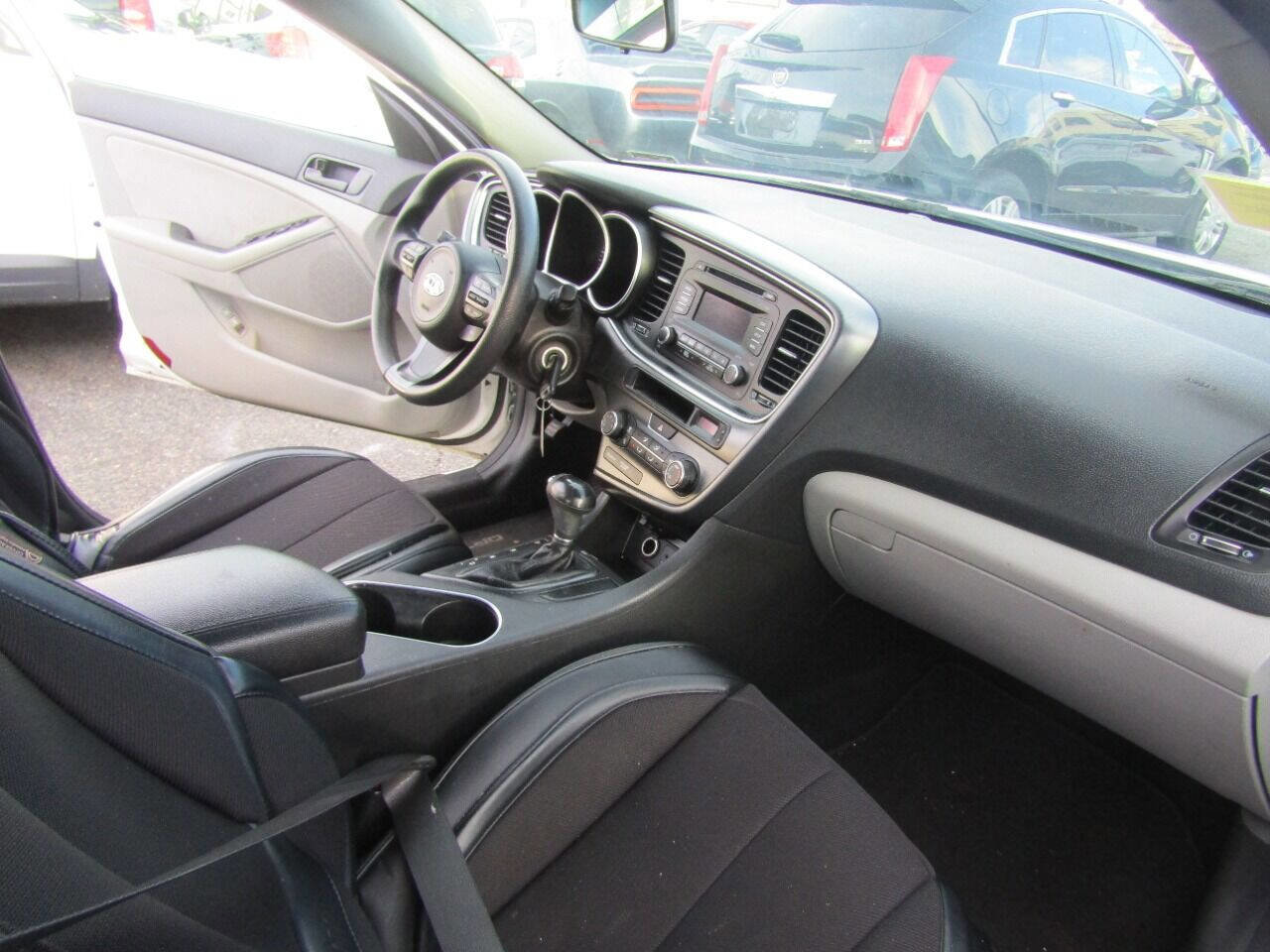 Used 2015 Kia Optima LX image 12