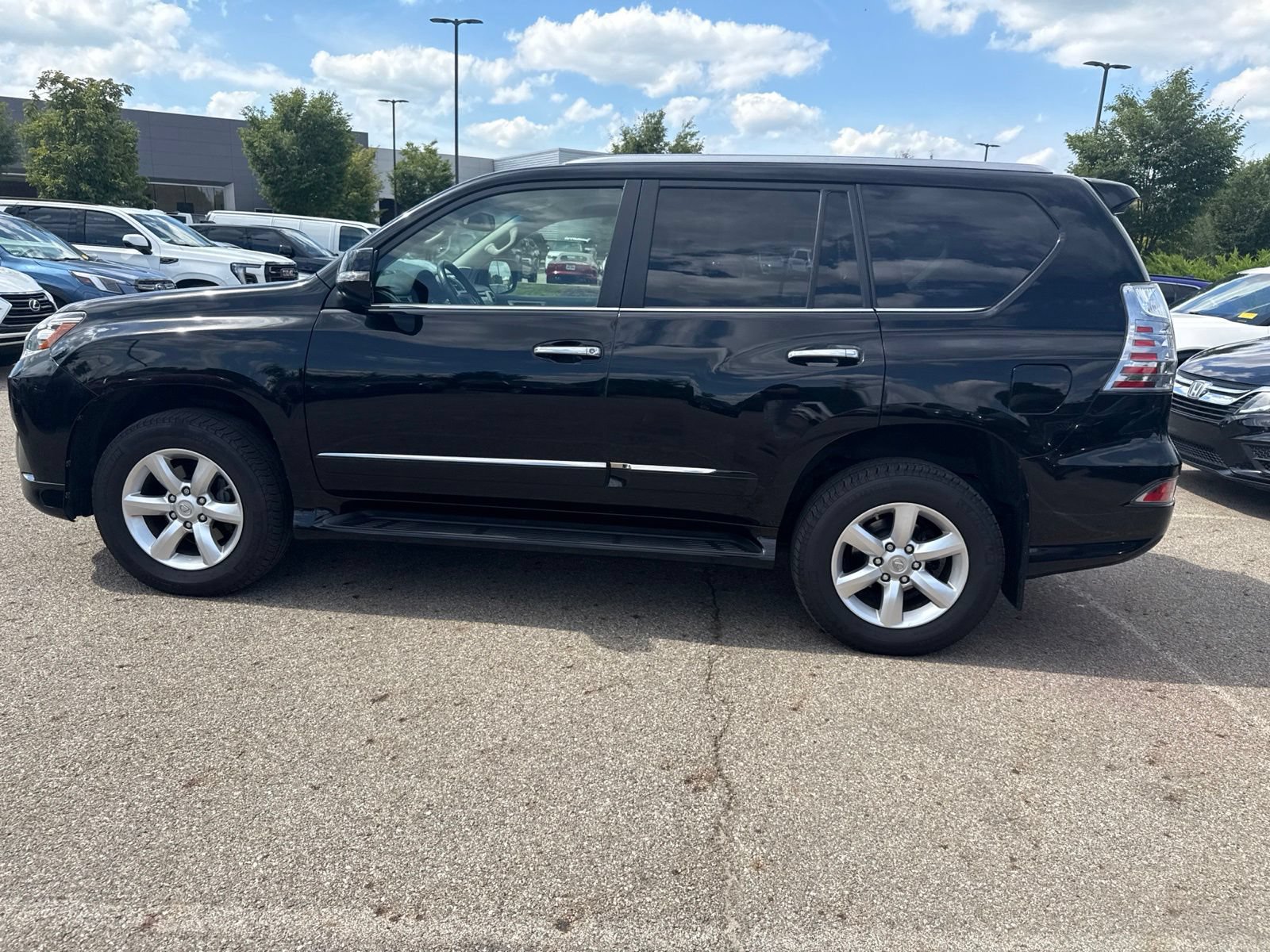 Used 2014 Lexus GX 460 AWD/4WD image 8