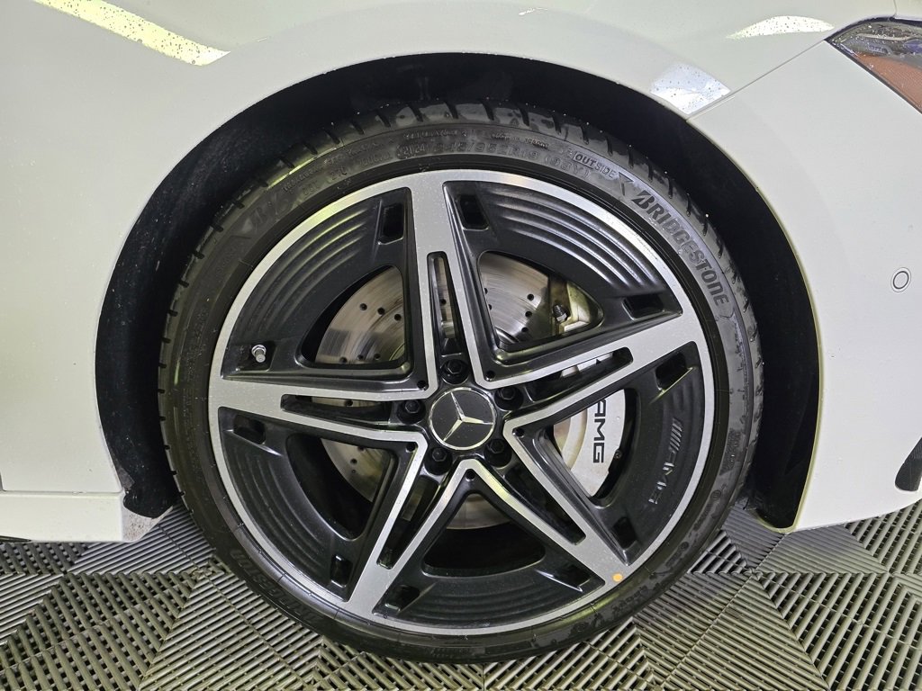 Used 2025 Mercedes-Benz CLA 35 AMG 4MATIC image 2