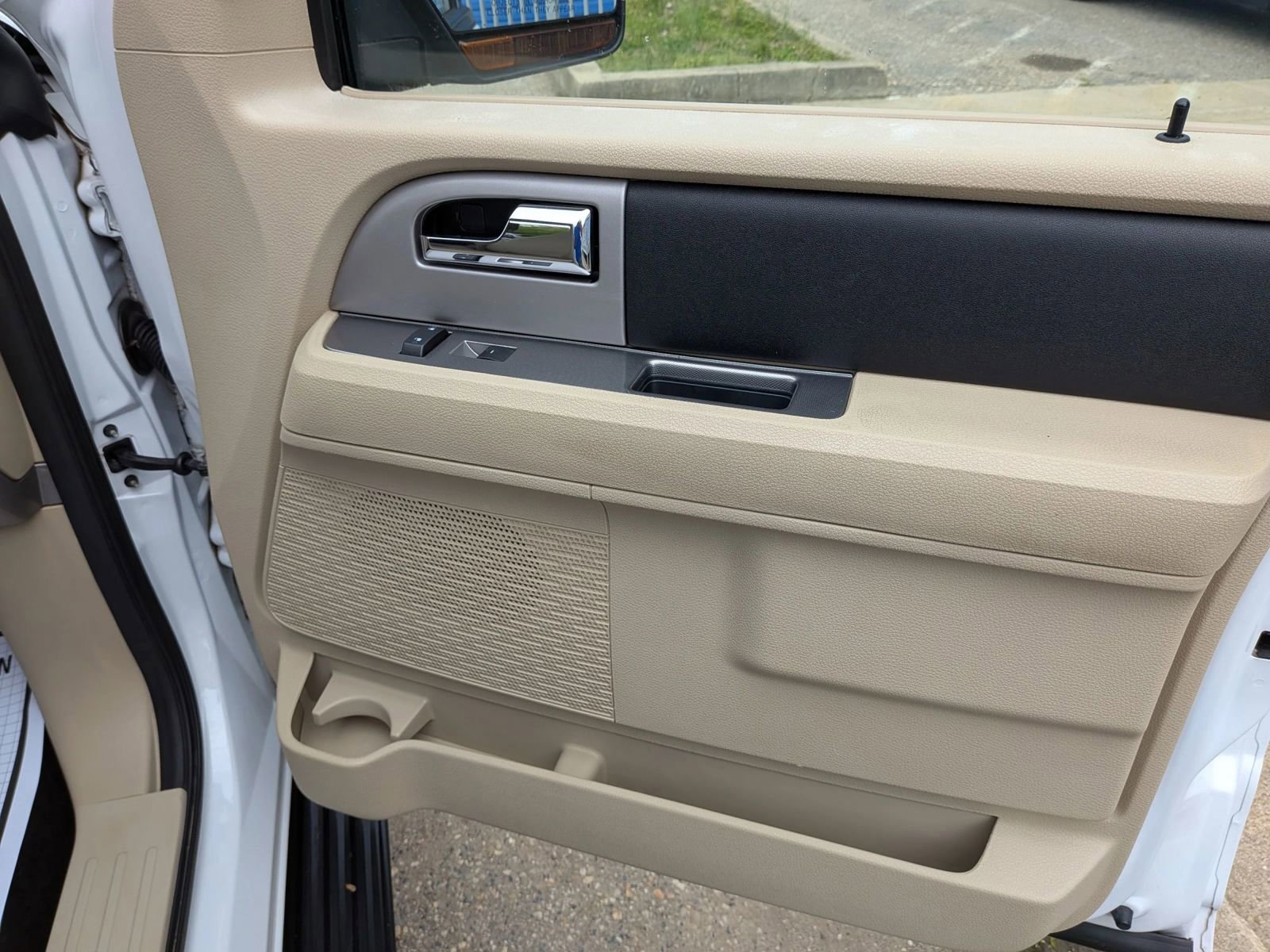 Used 2017 Ford Expedition EL XLT w/ Equipment Group 202A image 44