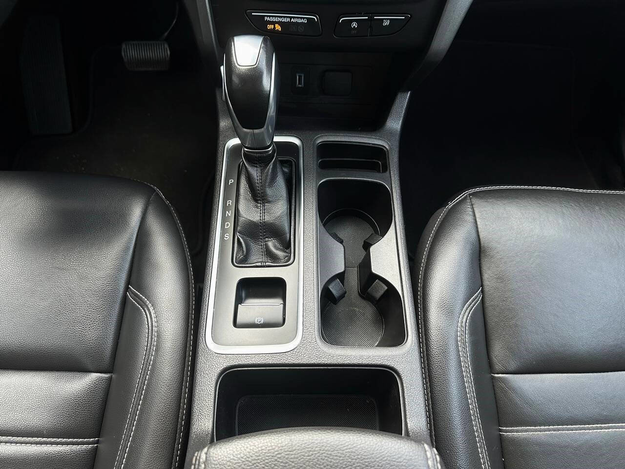 Used 2019 Ford Escape SEL image 17