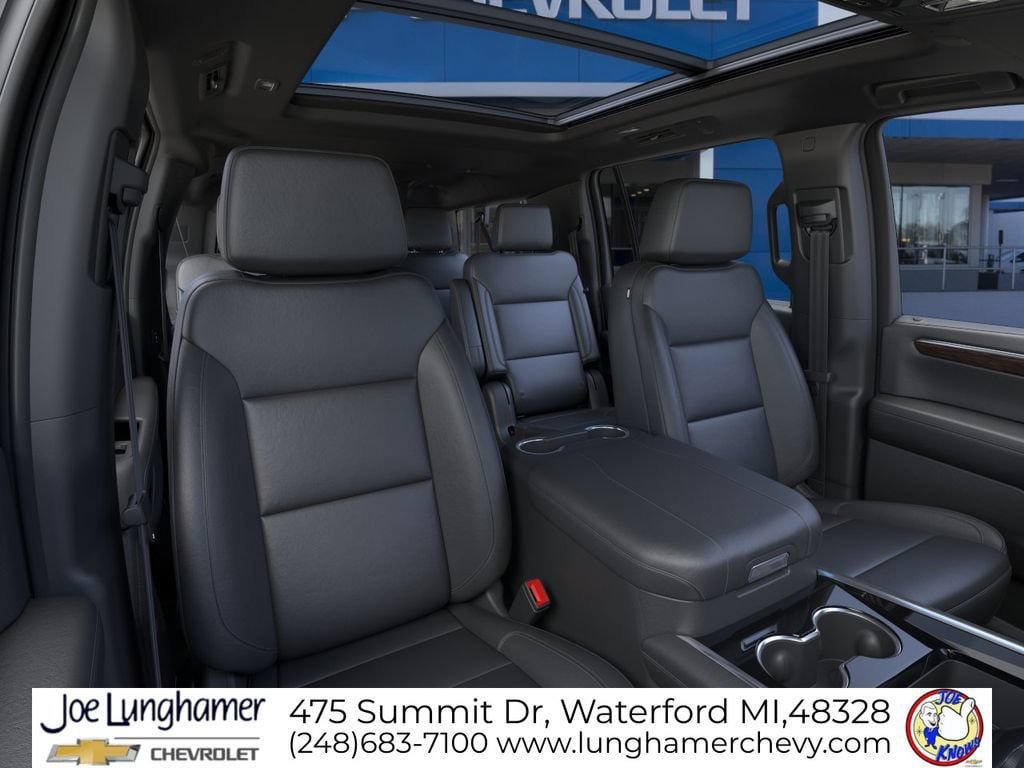 New 2026 Chevrolet Suburban LT w/ Comfort Package AWD/4WD image 18