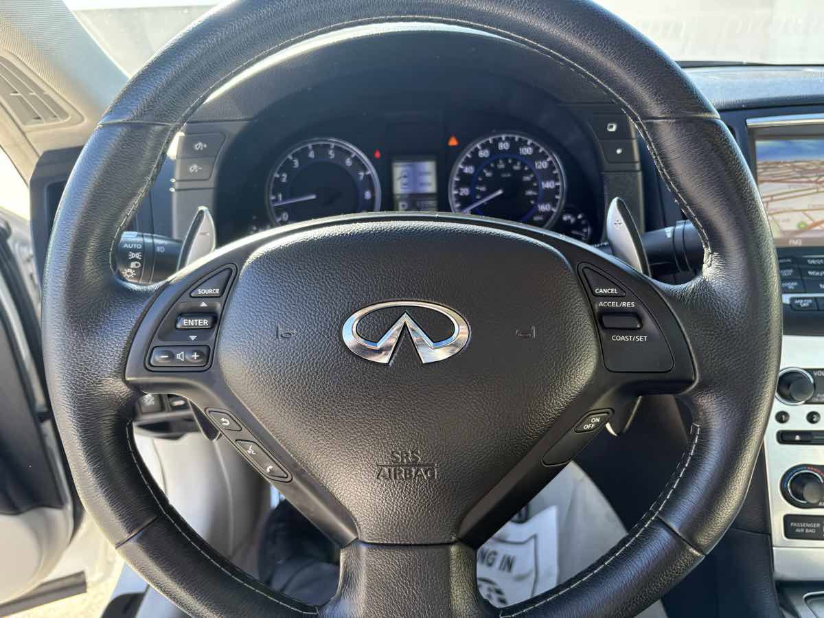 Used 2014 INFINITI Q60 Journey w/ Premium Package image 25