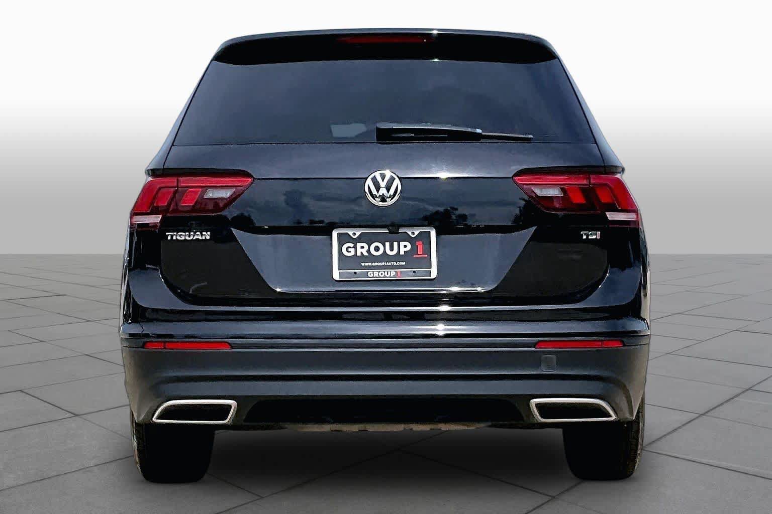 Used 2018 Volkswagen Tiguan S FWD image 4