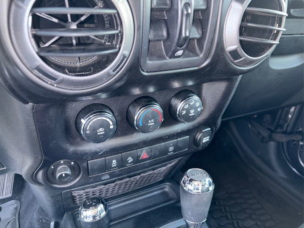 Used 2017 Jeep Wrangler Unlimited Sport image 26