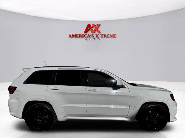 Used 2015 Jeep Grand Cherokee SRT image 6
