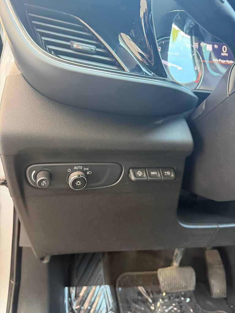 Used 2022 Buick Envision Avenir w/ Technology Package II AWD/4WD image 26