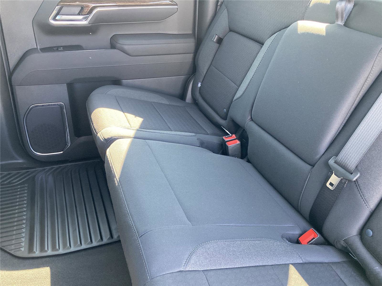 New 2026 GMC Sierra 1500 Elevation image 26