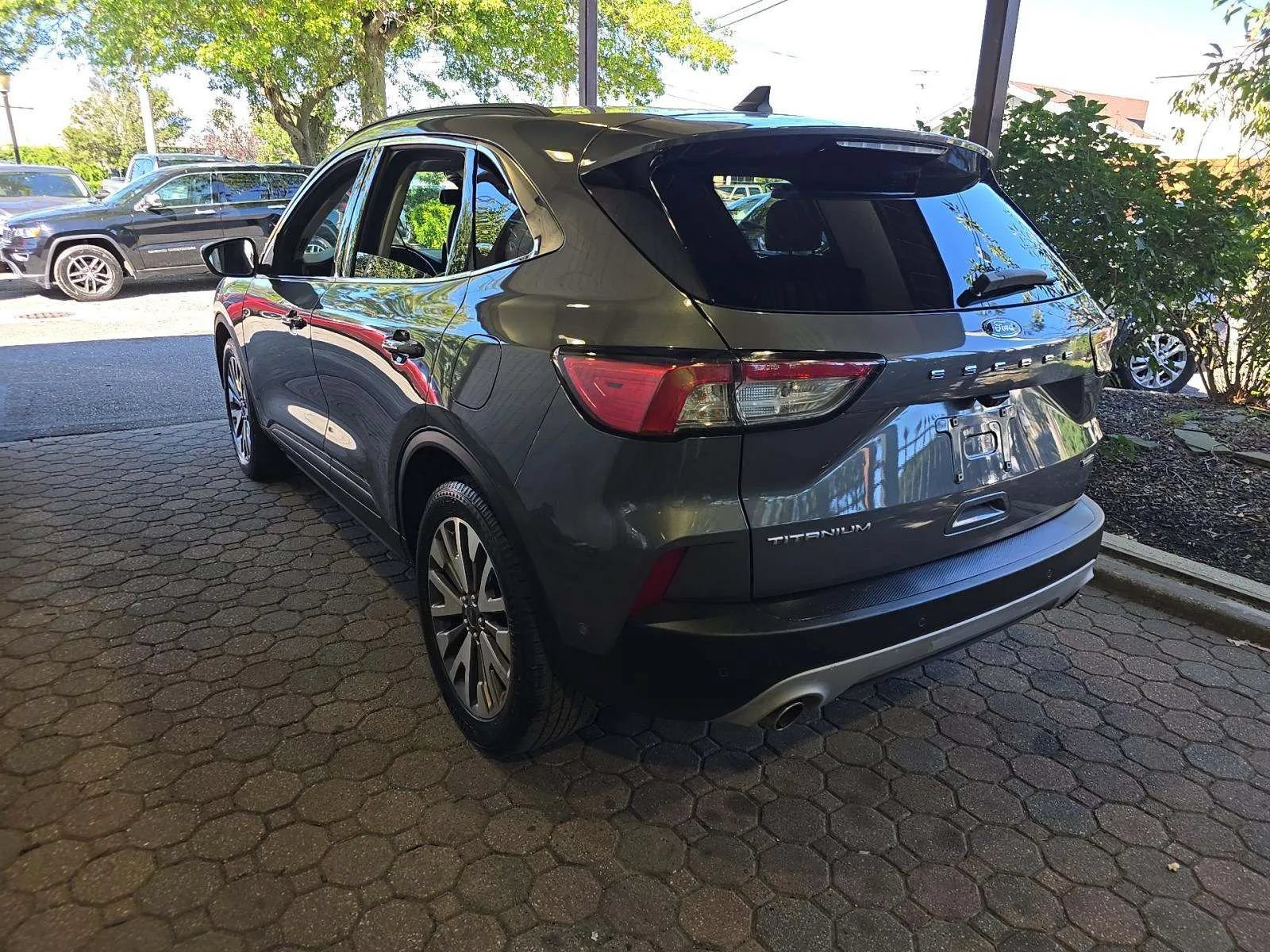Used 2021 Ford Escape Titanium AWD/4WD image 2