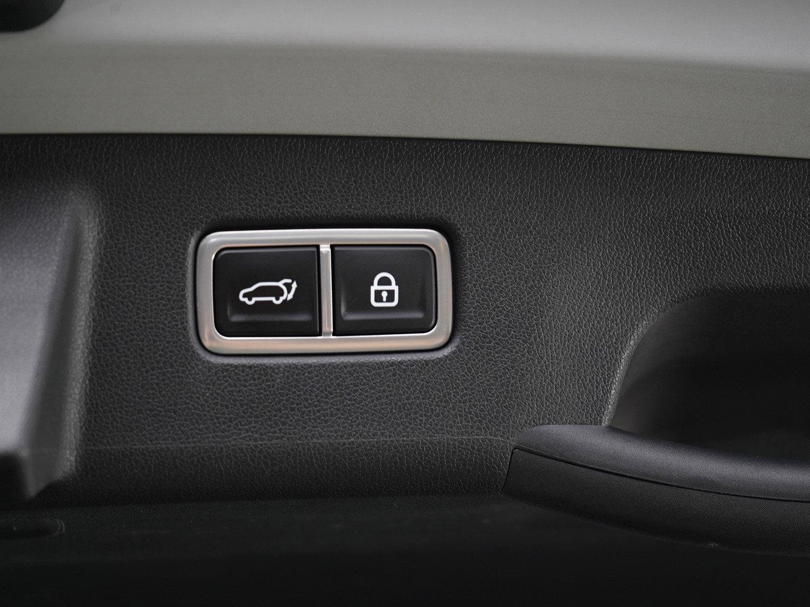 Used 2023 Kia Sorento SX Prestige image 11