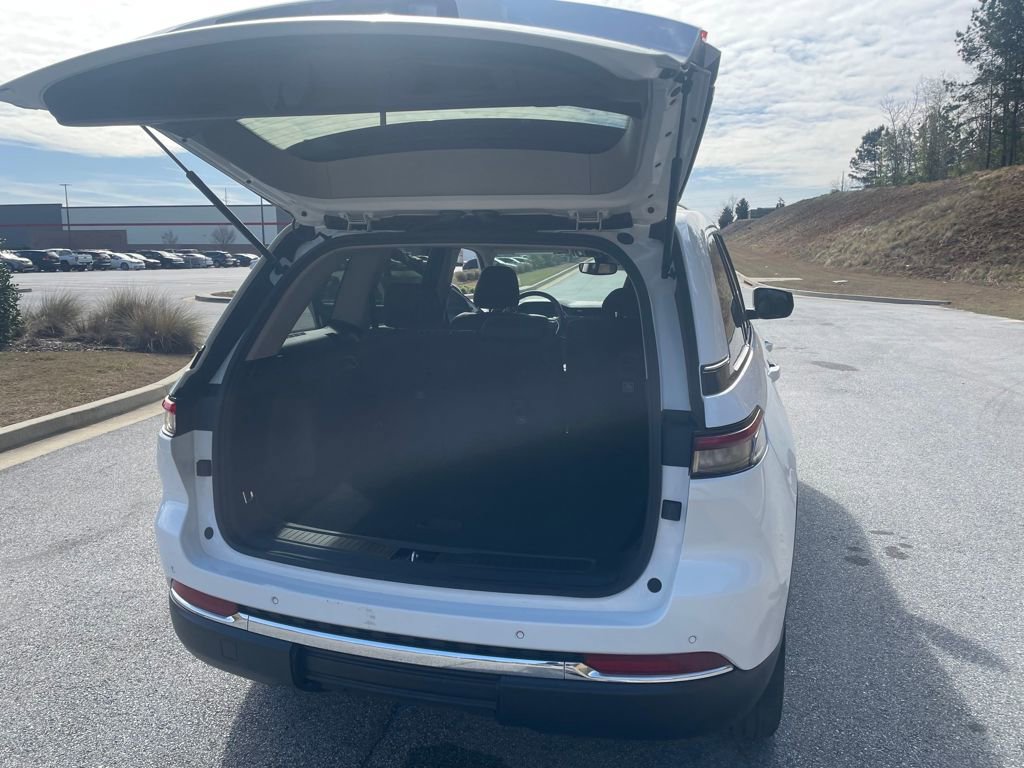 Used 2023 Jeep Grand Cherokee Laredo X image 24