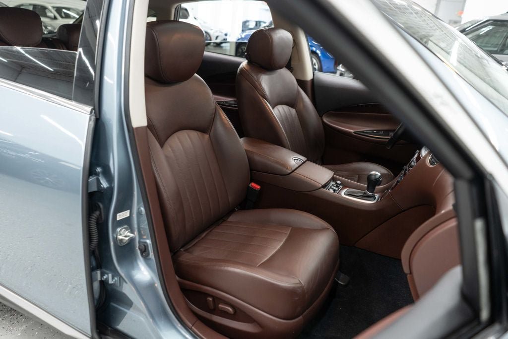 Used 2017 INFINITI QX50 2WD w/ Deluxe Touring Package image 10