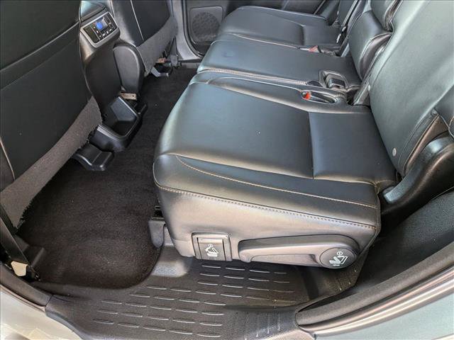 Certified 2016 Toyota Highlander XLE AWD/4WD image 17