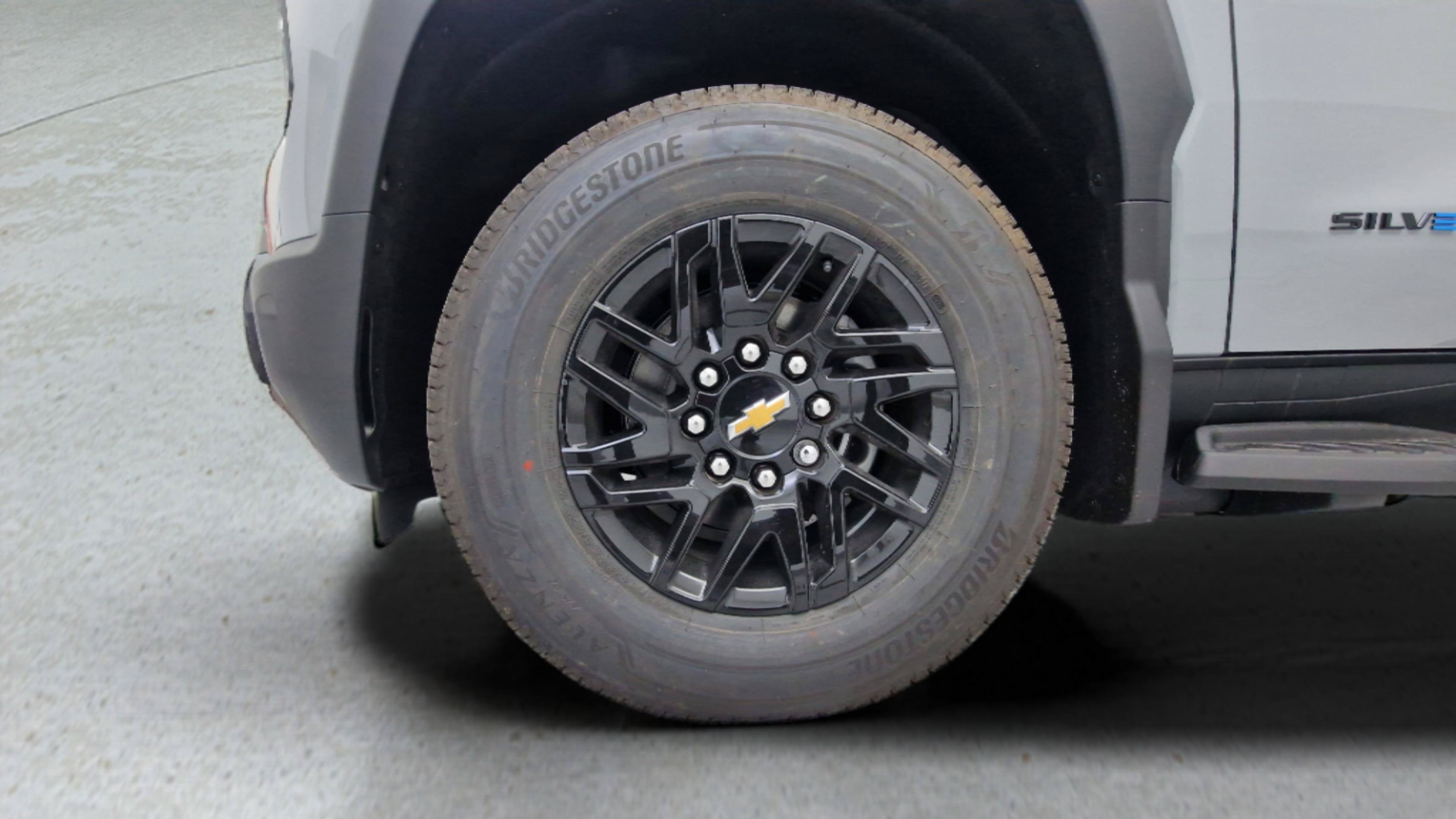 New 2026 Chevrolet Silverado EV LT AWD/4WD image 10