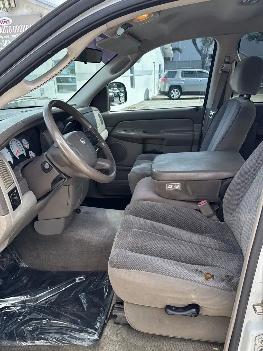 Used 2004 Dodge Ram 1500 Truck SLT image 9