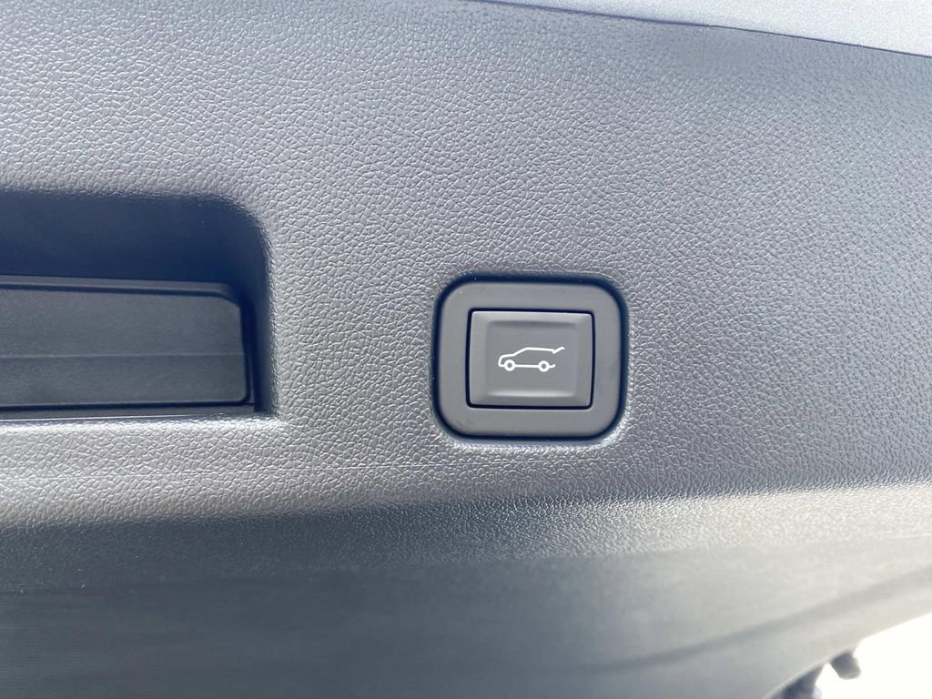 New 2026 Chevrolet Traverse Z71 w/ Driver Confidence Package image 11