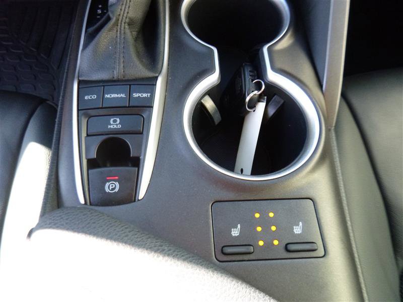 Used 2024 Toyota Camry XLE w/ Cold Weather Package image 16