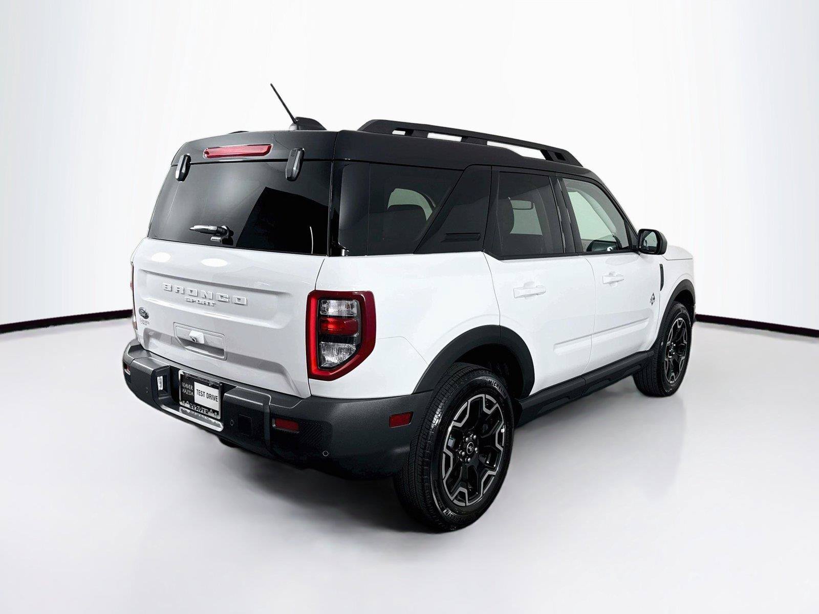 Used 2025 Ford Bronco Sport Outer Banks AWD/4WD image 2
