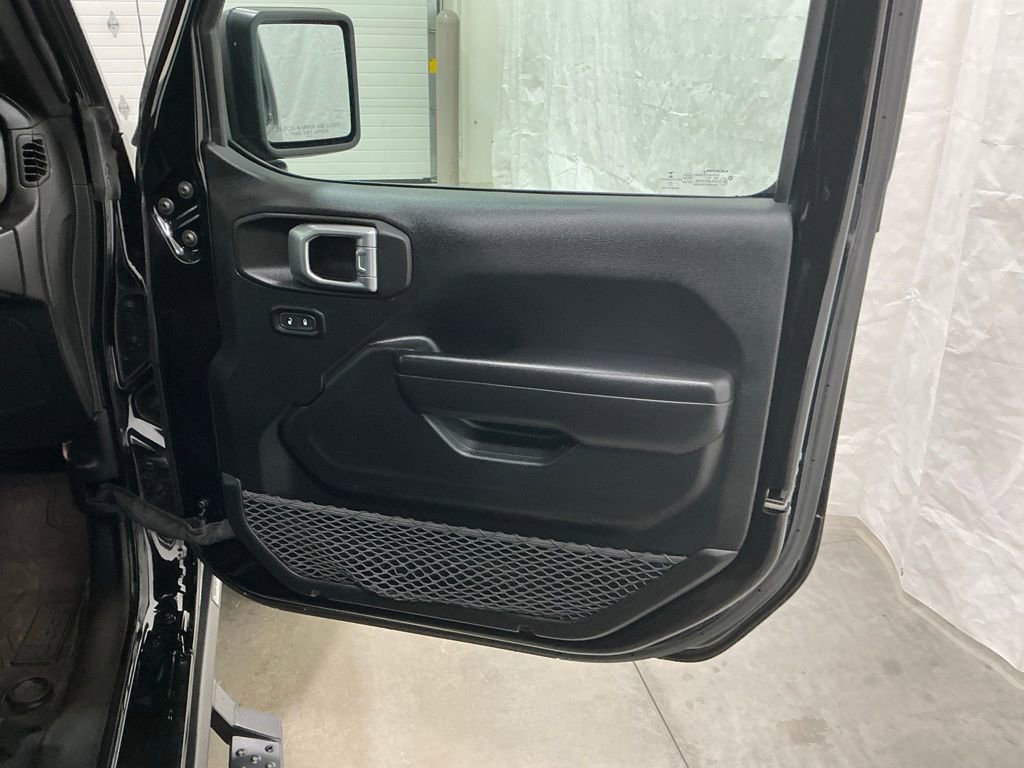 Used 2021 Jeep Wrangler Unlimited Sport image 29