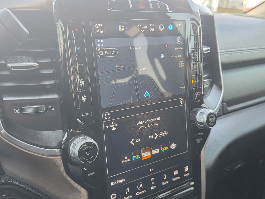 Used 2024 RAM 4500 Laramie image 27