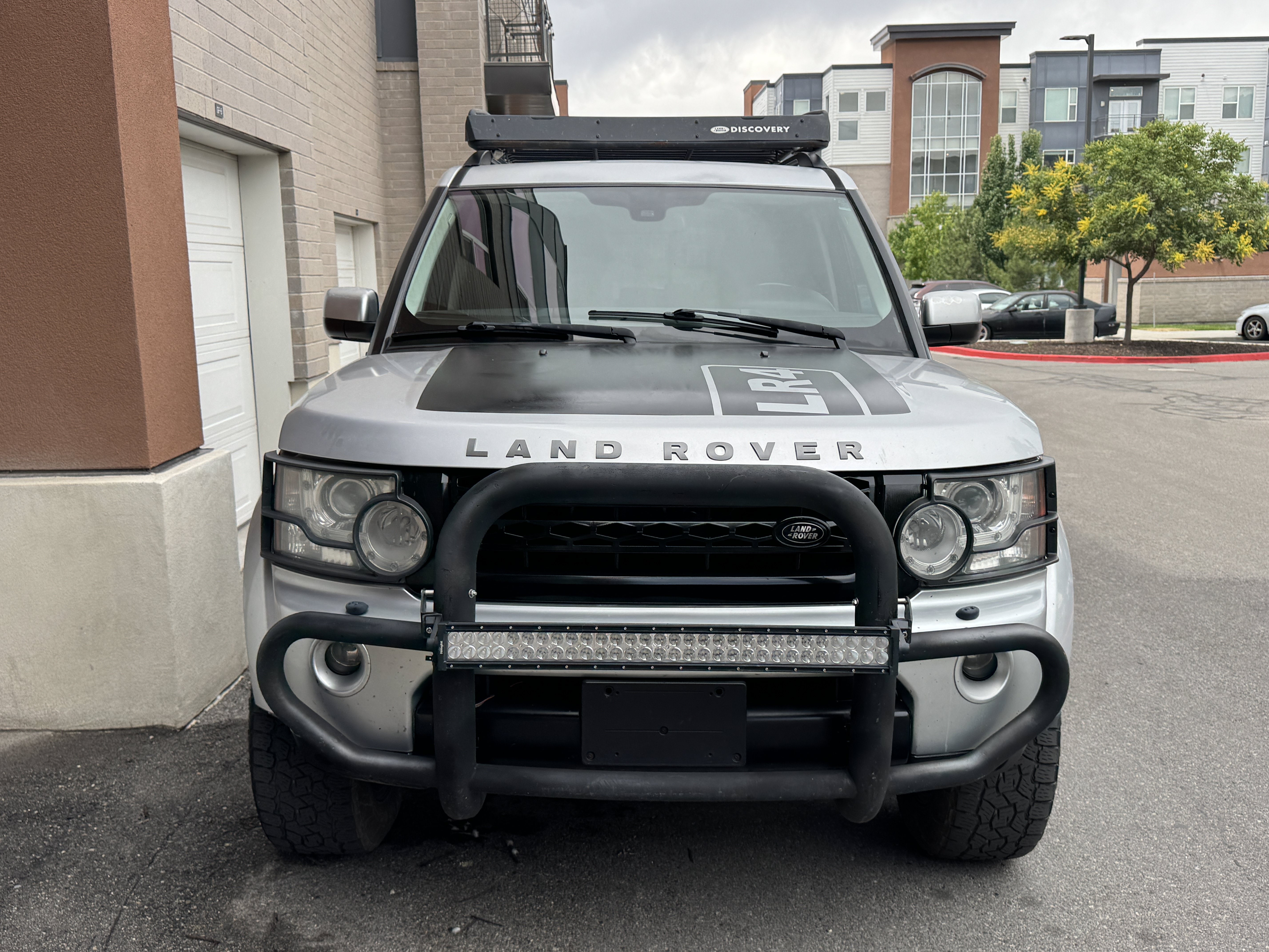 Used 2013 Land Rover LR4 AWD/4WD image 9