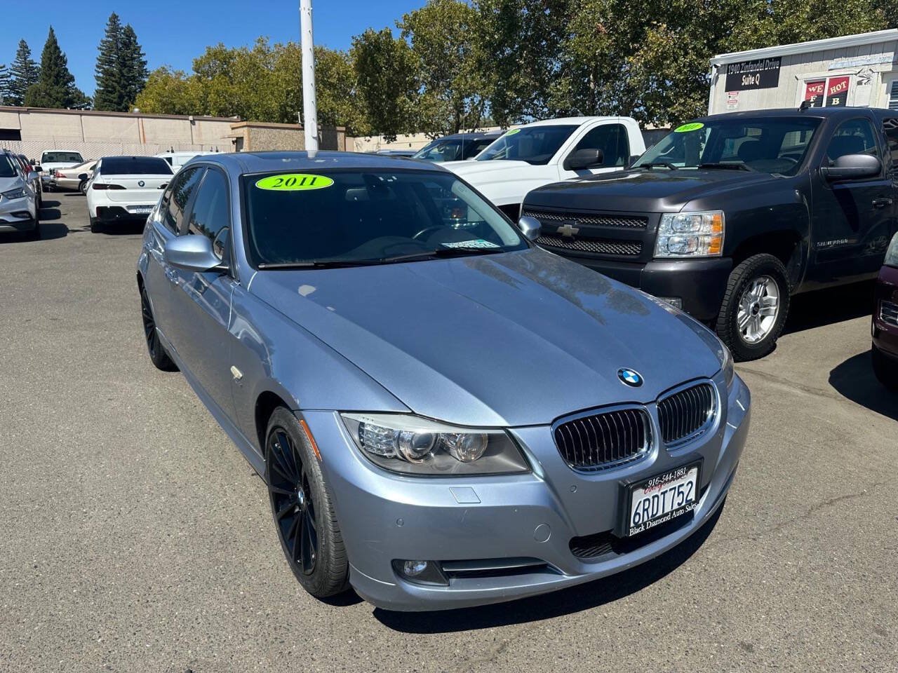 Used 2011 BMW 335i xDrive Sedan AWD/4WD image 8