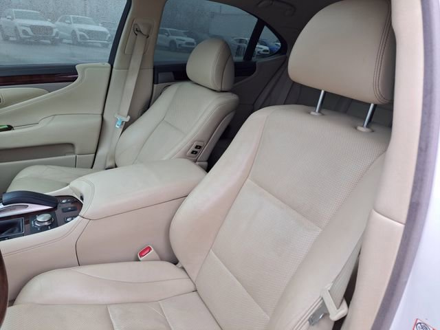 Used 2016 Lexus LS 460 AWD w/ Comfort Package image 5