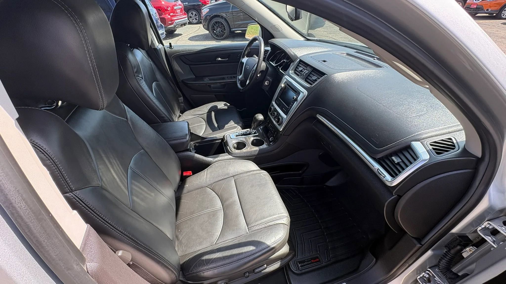 Used 2016 GMC Acadia SLT image 32