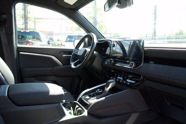 Used 2024 Chevrolet Colorado Z71 w/ Z71 Convenience Package 2 AWD/4WD image 27
