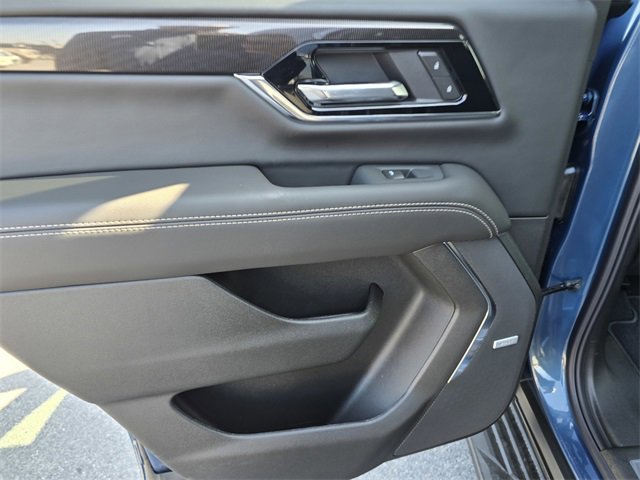 New 2026 GMC Yukon Elevation image 12