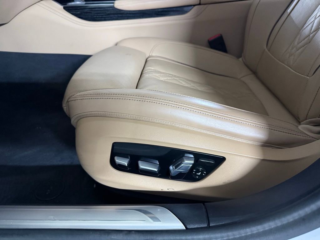 Used 2022 BMW 750i xDrive w/ Executive Package image 20