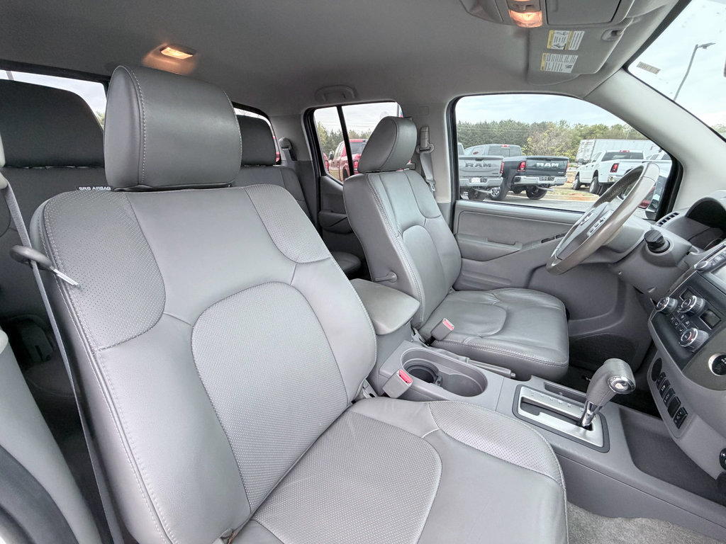 Used 2017 Nissan Frontier SL image 24