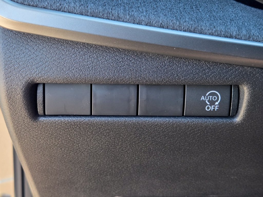 New 2027 Nissan Kicks SV w/ SV Premium Package FWD image 33