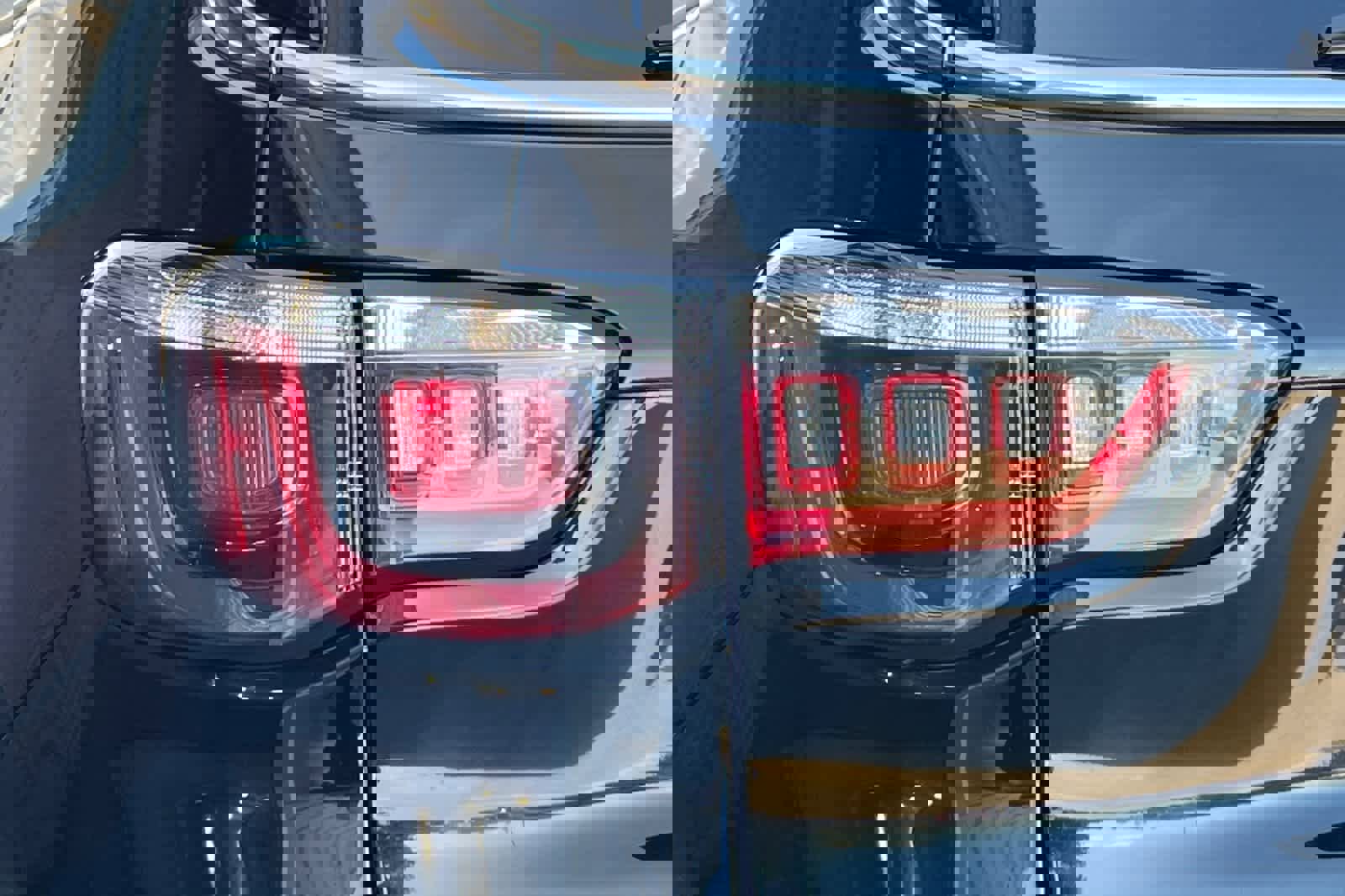 Used 2021 Jeep Compass Sport image 34