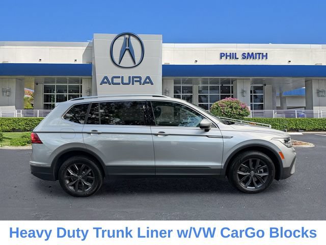 Used 2022 Volkswagen Tiguan SE w/ Panoramic Sunroof Package AWD/4WD image 9