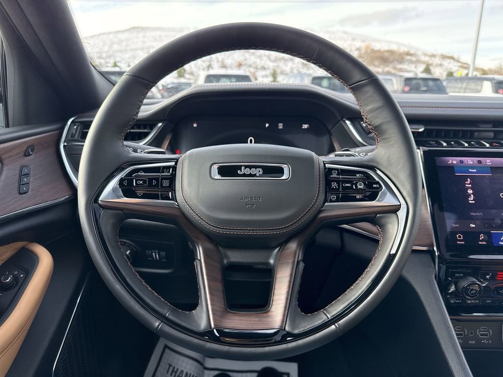 New 2025 Jeep Grand Cherokee L Summit w/ Obsidian Package image 20