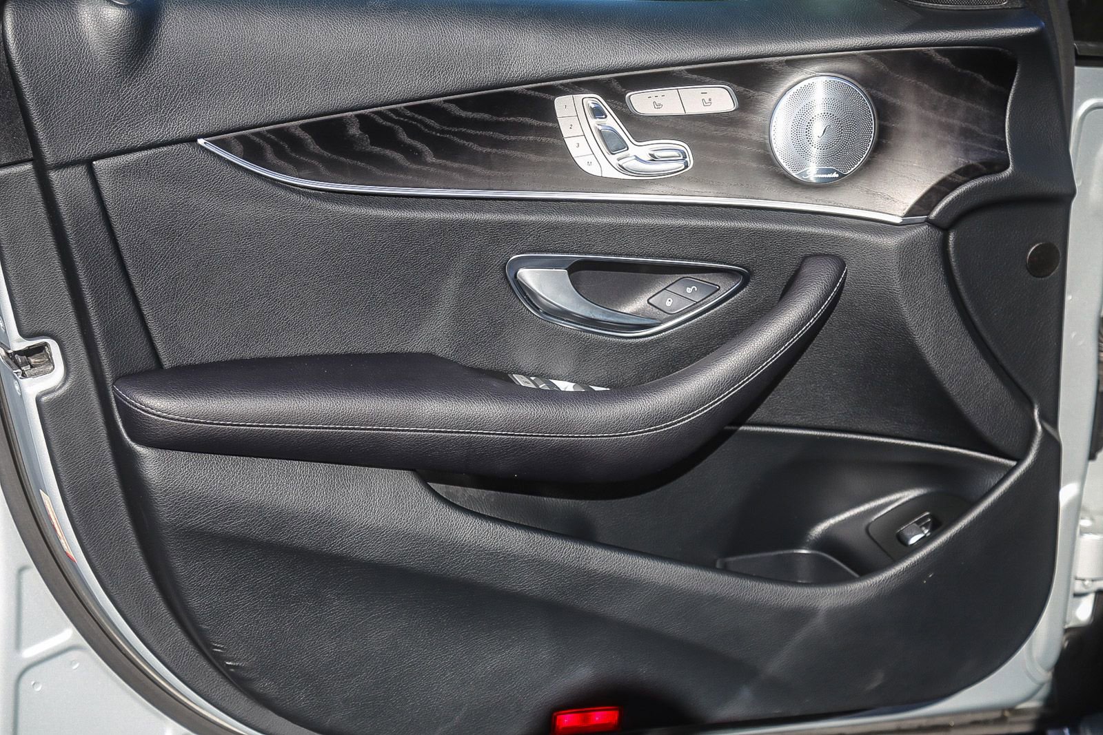 Used 2018 Mercedes-Benz E 300 w/ Premium 3 Package (Q03) image 22