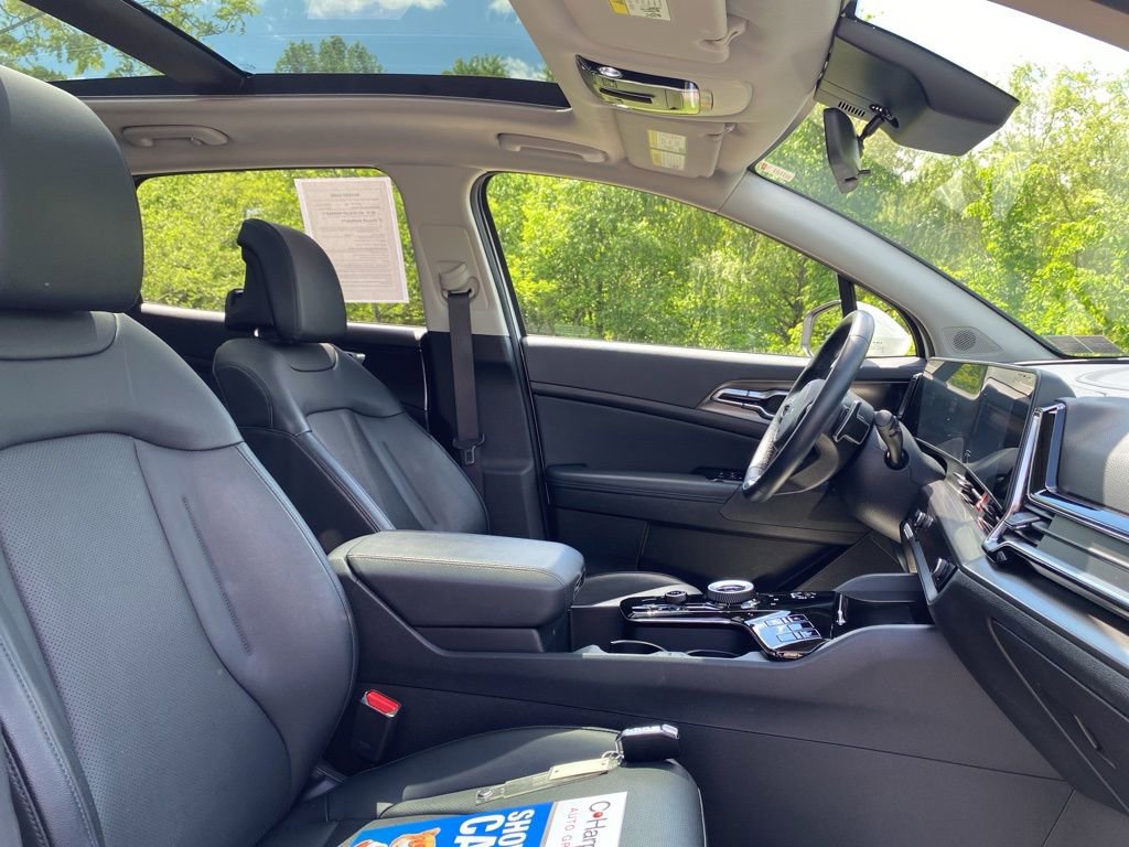 Certified 2024 Kia Sportage EX w/ EX Premium Package AWD/4WD image 10