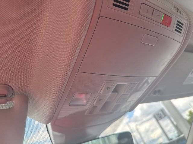 Certified 2024 Volkswagen Jetta SE w/ Panoramic Sunroof Package FWD image 22