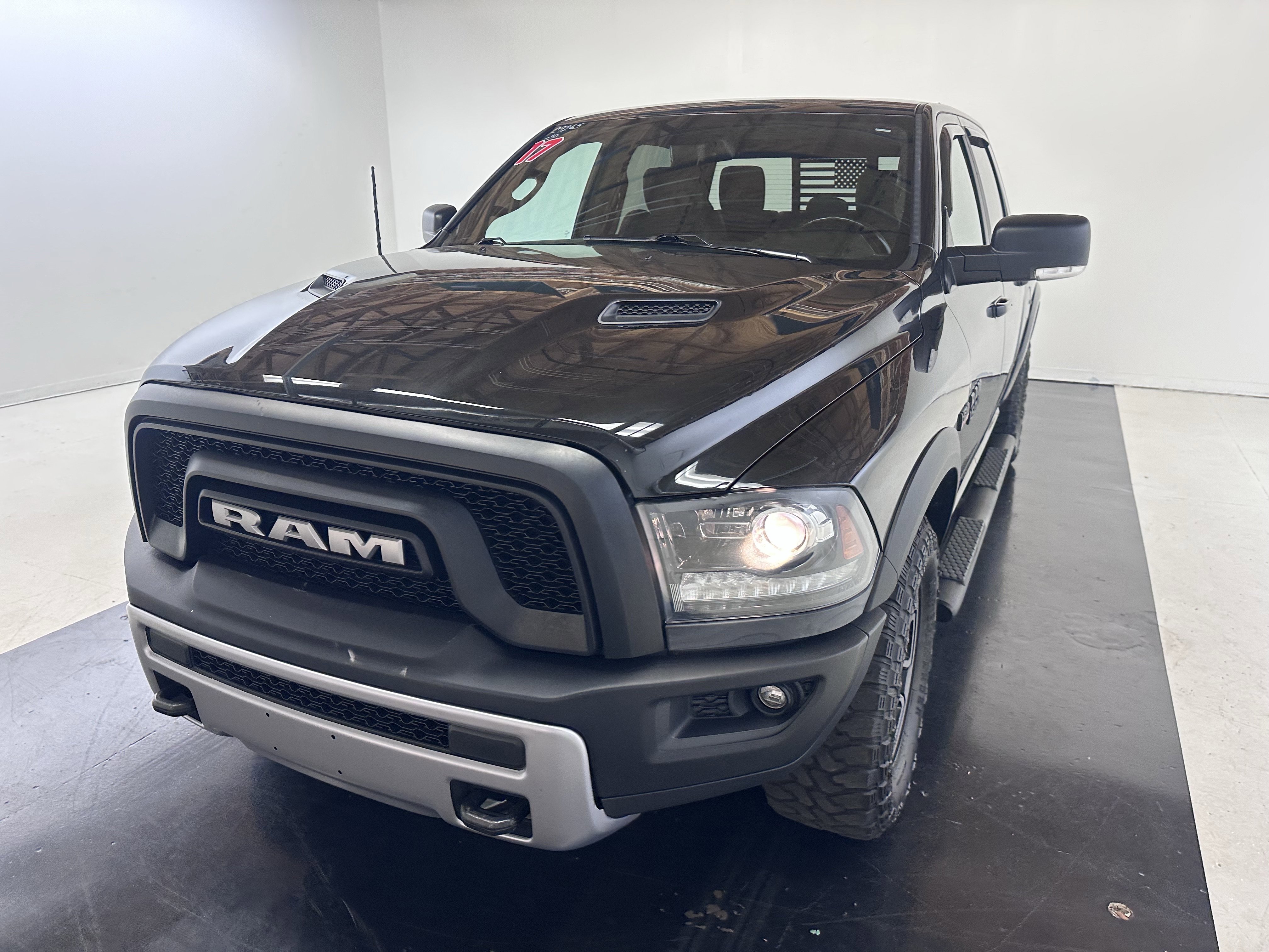 Used 2017 RAM 1500 Rebel w/ Luxury Group image 7